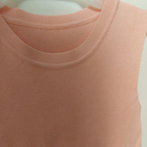 Pink Sleeveless Tank Tops for Women - Picture 3 of 3